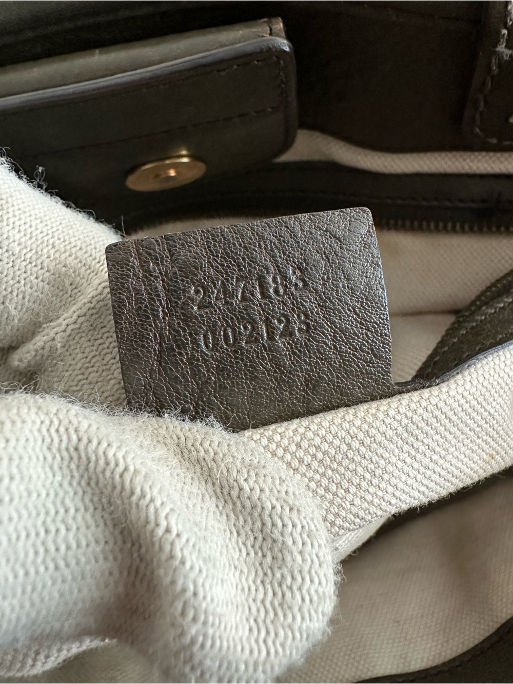 Gucci Handbag - Picture 10 of 17